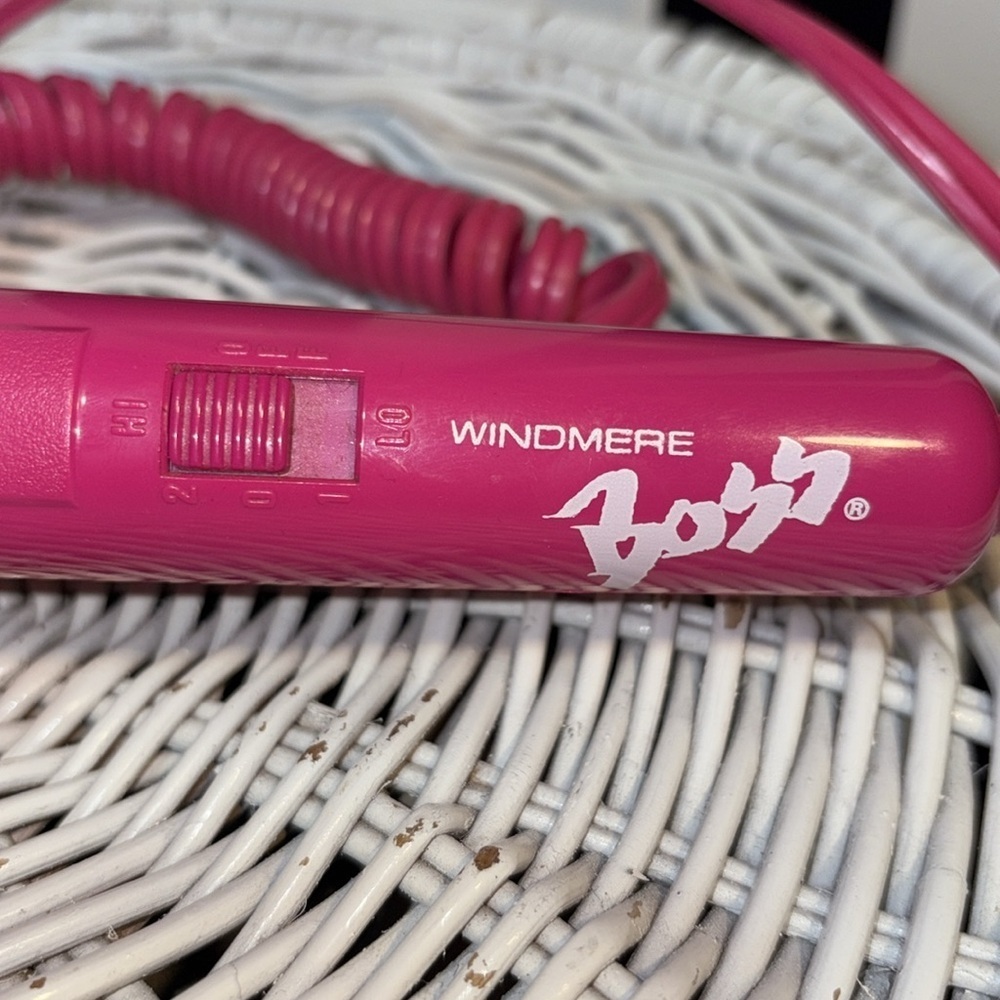 1990s Y2K Retro Pink 1/2 Inch Skinny Curling Iron Windmere Boss - Picture 3 of 6